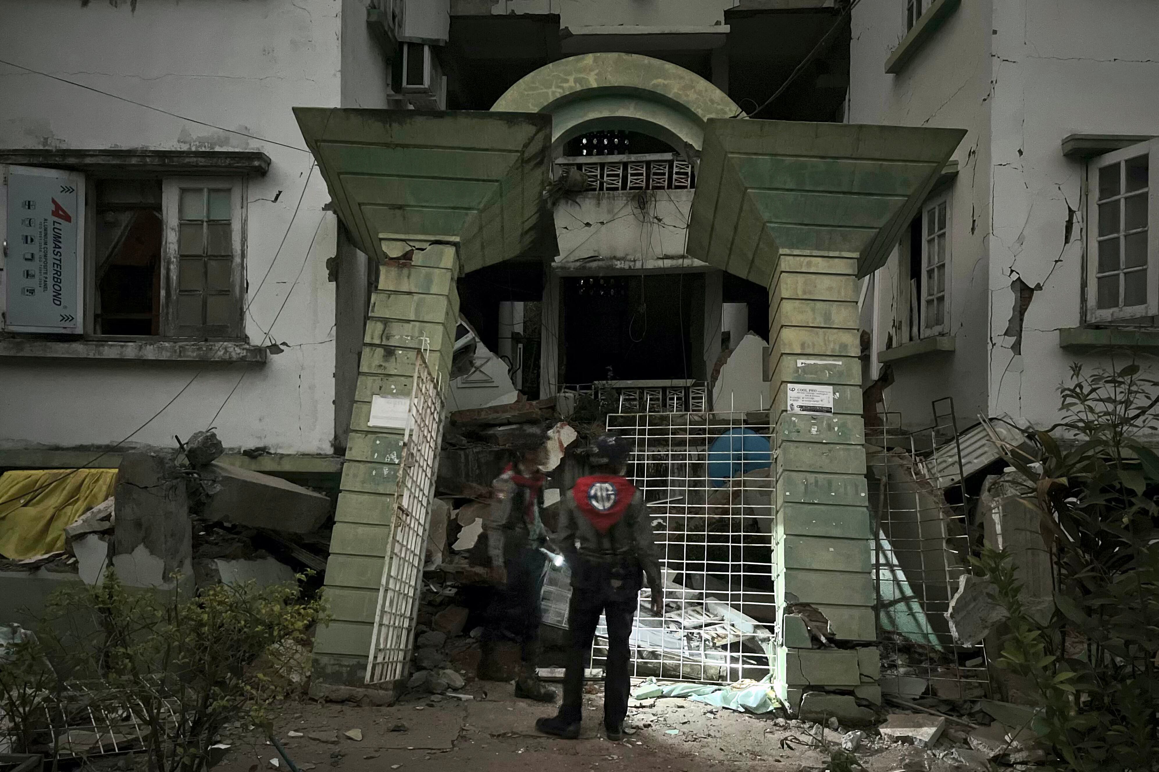 Las autoridades continúan atendiendo la emergencia que ha dejado a múltiples heridos y al menos, 20 muertos.