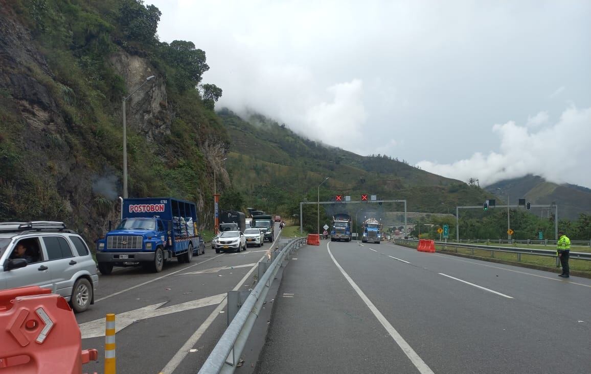 De acuerdo con Coviandina, la movilidad en la vía ha avanzando sin contratiempos.