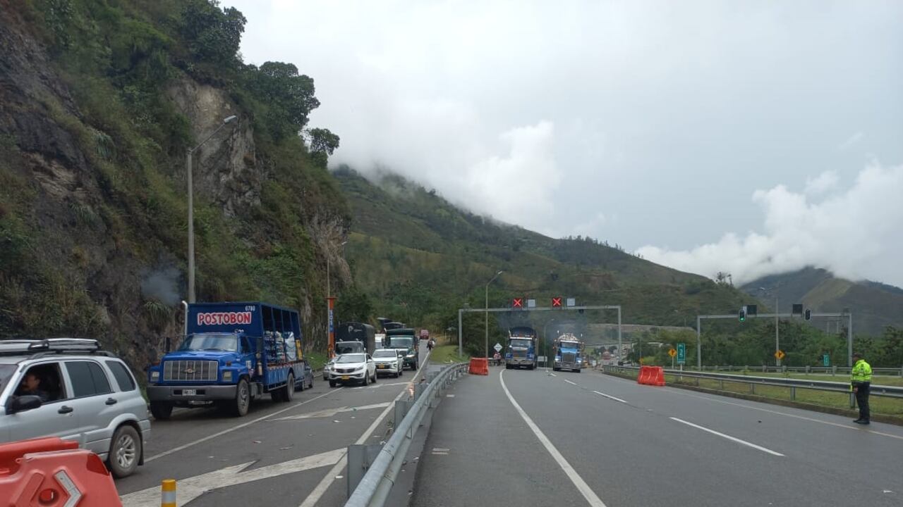 De acuerdo con Coviandina, la movilidad en la vía ha avanzando sin contratiempos.