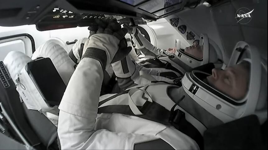 Transmisión en vivo del regreso de los astronautas de la Nasa varados hace 9 meses .