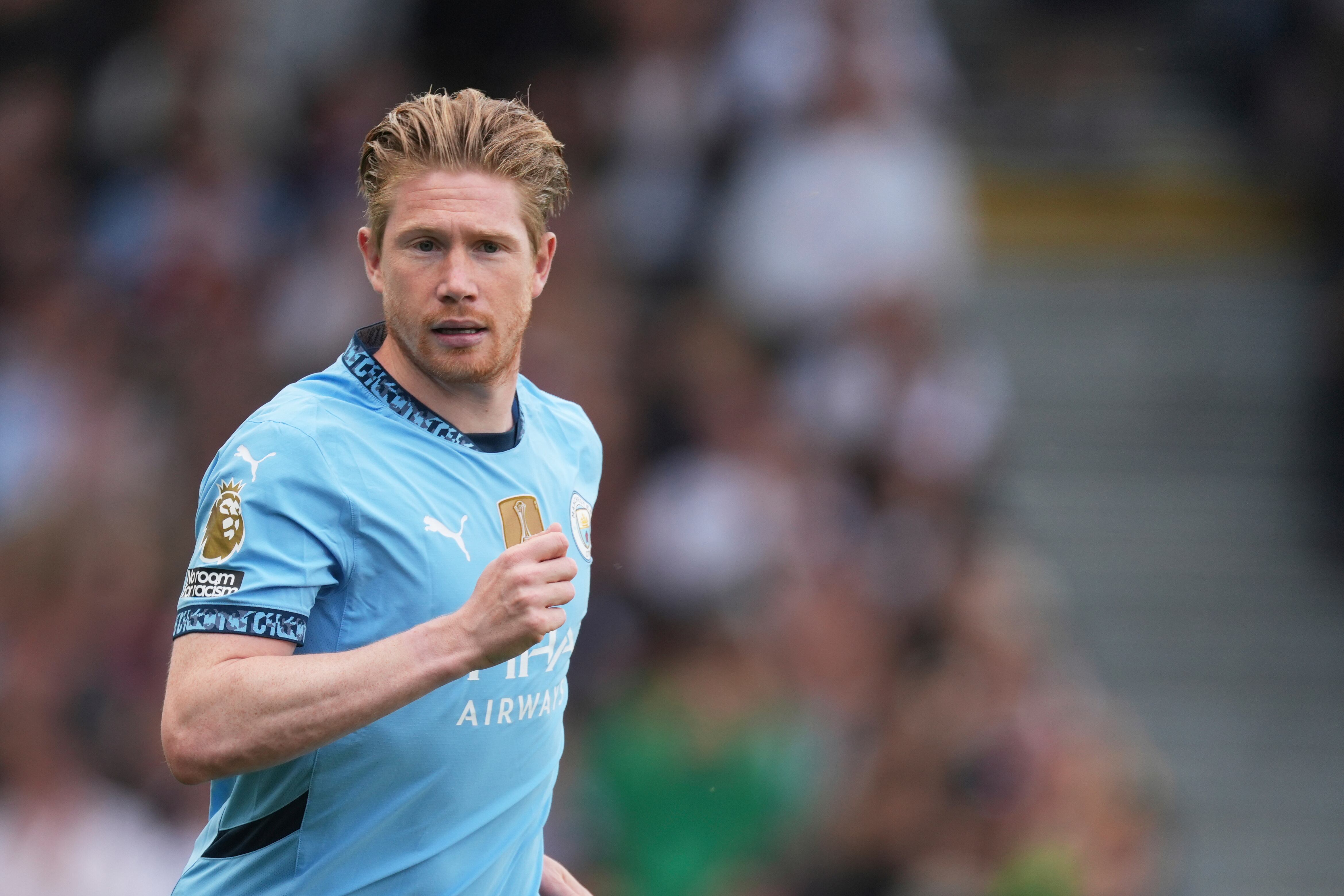 Manchester City's Kevin De Bruyne during the English Premier League soccer match between Fulham and Manchester City at Craven Cottage, London, Sunday, May 25, 2025. (AP Photo/Dave Shopland)