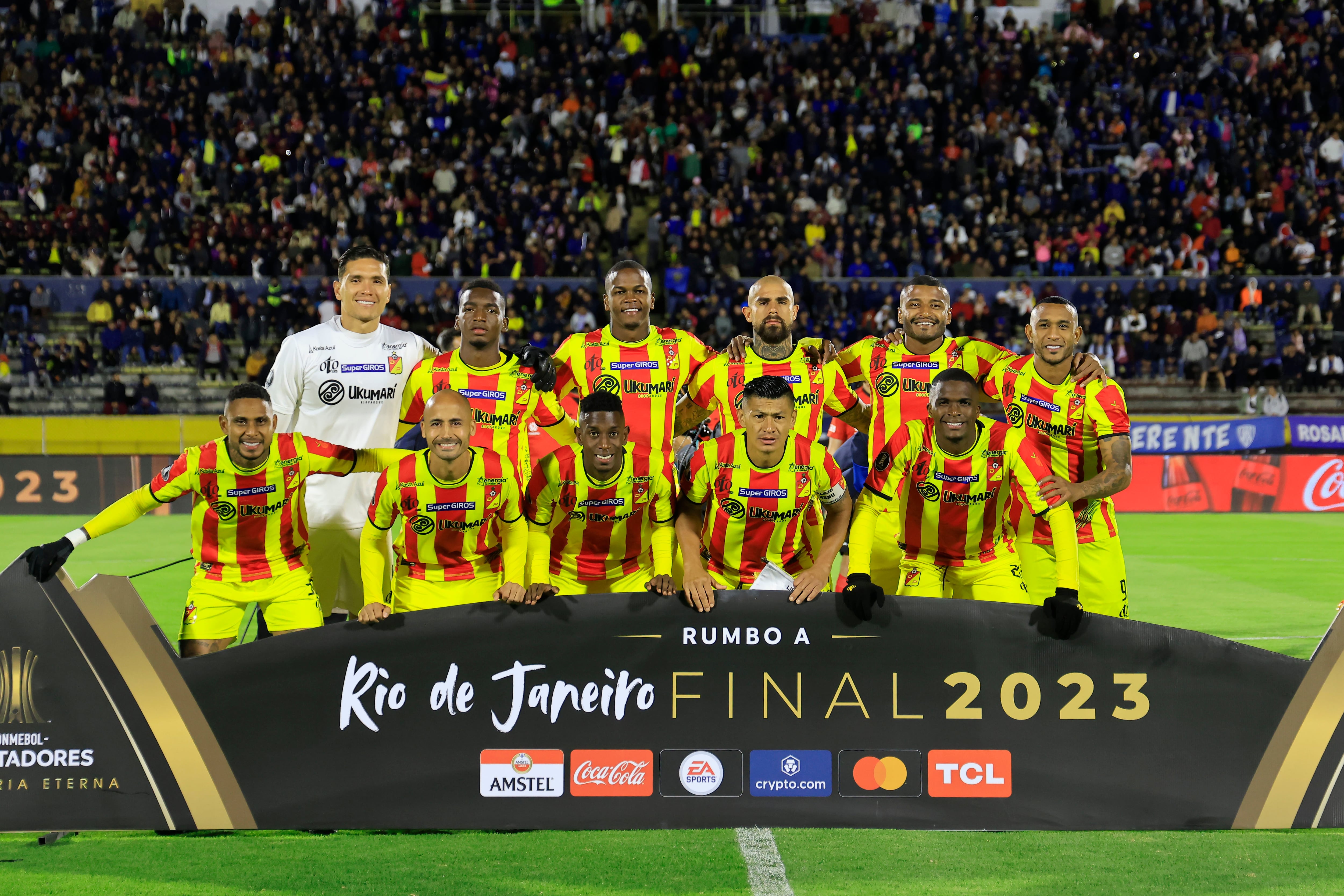 QUITO, ECUADOR - AUGUST 9: Team of Deportivo Pereira during the Copa CONMEBOL Libertadores round of 16 second leg match between Independiente del Valle and Deportivo Pereira at Olimpico Atahualpa Stadium on August 9, 2023 in Quito, Ecuador. (Photo by Franklin Jacome/Getty Images)