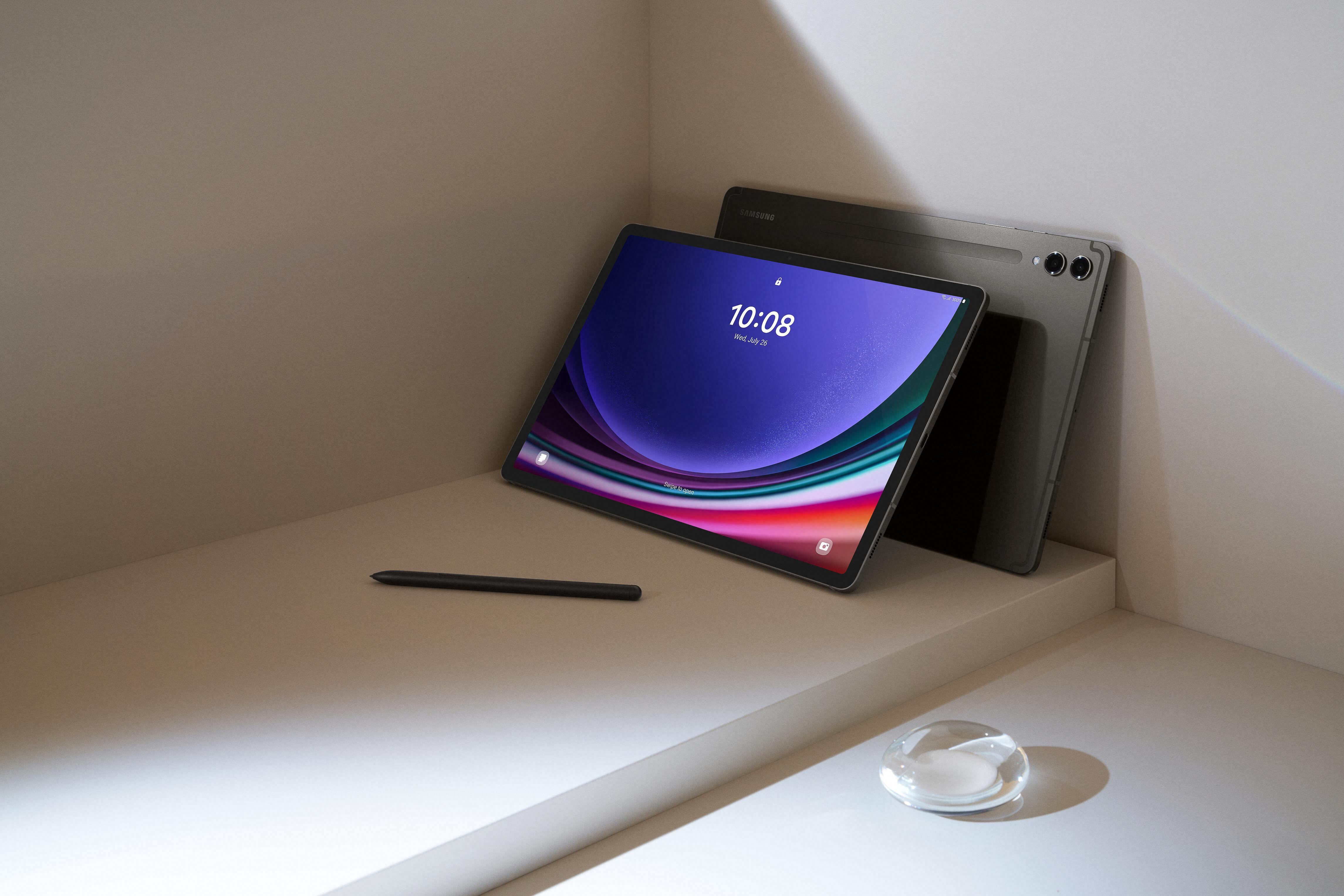 El Galaxy Tab S9 tiene una pantalla Dynamic AMOLED 2X con una tasa de refresco adaptativa de los 60 a los 120Hz.