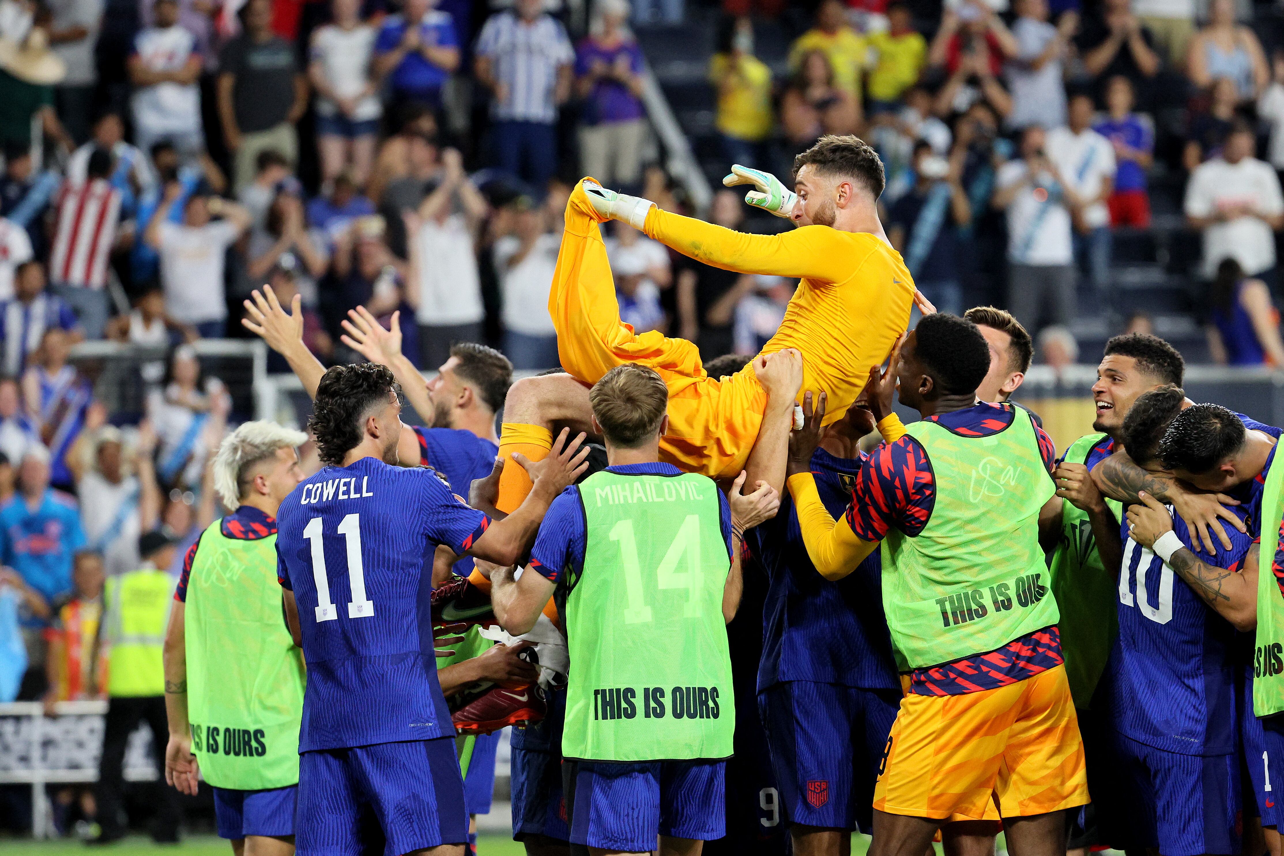 La Selección de Estados Unidos clasificó a semifinales de la Copa de Oro tras superar en la definición por penales a Canadá.