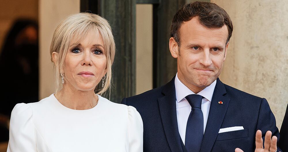 El presidente de Francia, Emanuel Macron,  puso una demanda al fotógrafo y a la galería responsables de la muestra llamada ‘Paparazzi y presidentes’ por romper su privacidad. 