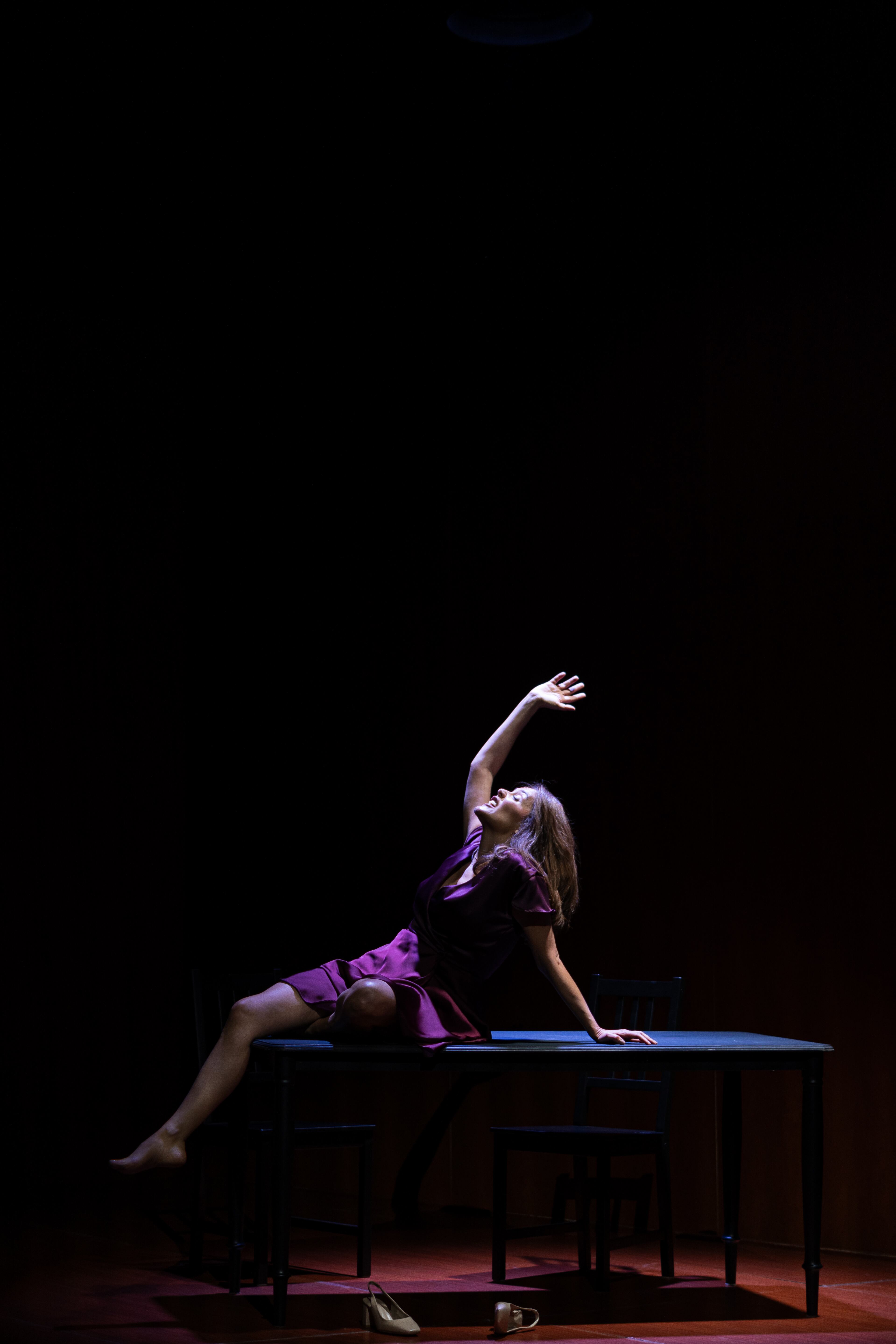 Cristina Umaña en 'Prima Facie', adaptación de Nicolás Montero de la obra de Suzie Miller, en el Teatro Nacional 2024.