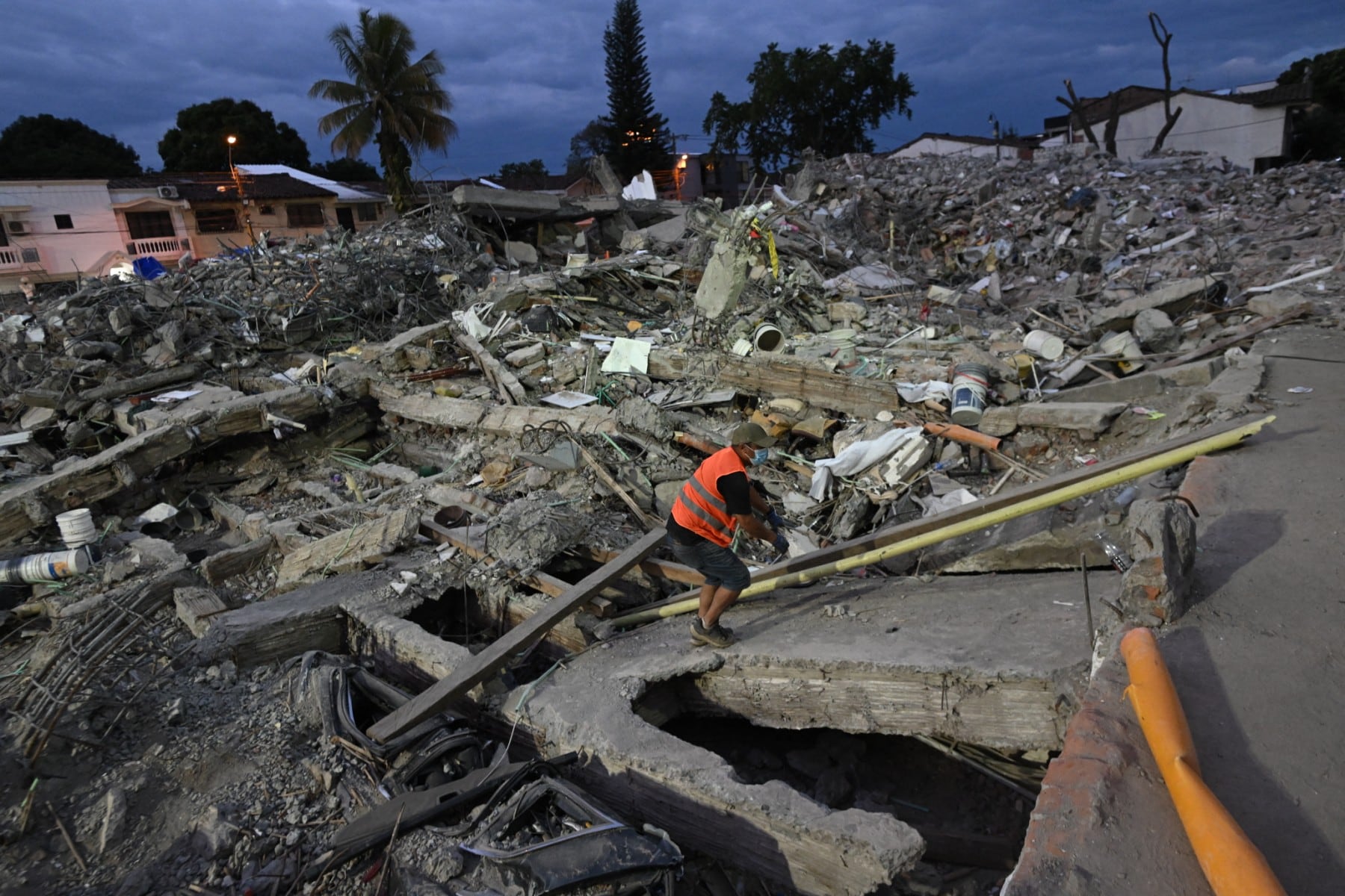 Más de 314.000 personas aparecen entre los afectados por el terremoto de 7,4.