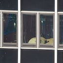 Una viga de soporte doblada se observa en el interior del número 235 de la calle 42 Este, el martes 7 de julio de 2026, en Nueva York. (Foto AP/Angelina Katsanis)