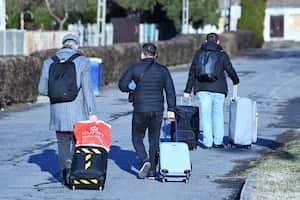 "Desafortunadamente, tenemos que contar con un número creciente de ciudadanos ucranianos que llegan a Hungría y presumiblemente solicitan el estatus de refugiado después del ataque militar de hoy", dijo el primer ministro húngaro, Viktor Orban (Photo by ATTILA KISBENEDEK / AFP).