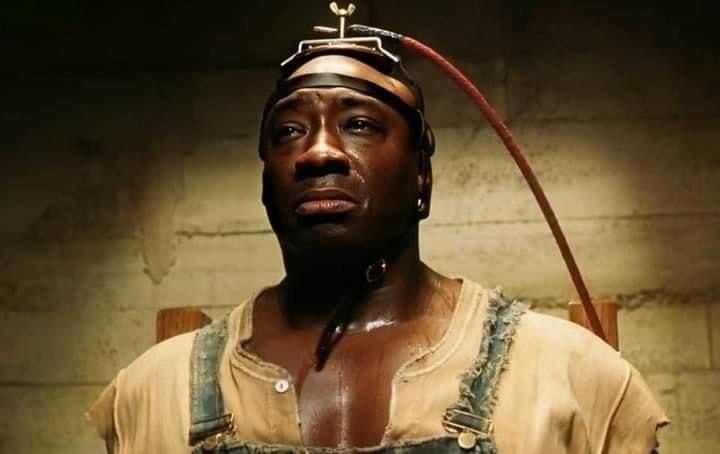 Según Claude, la ejecución de John Coffey en La Milla Verde es una de las más conmovedoras, destacando su bondad y aceptación.