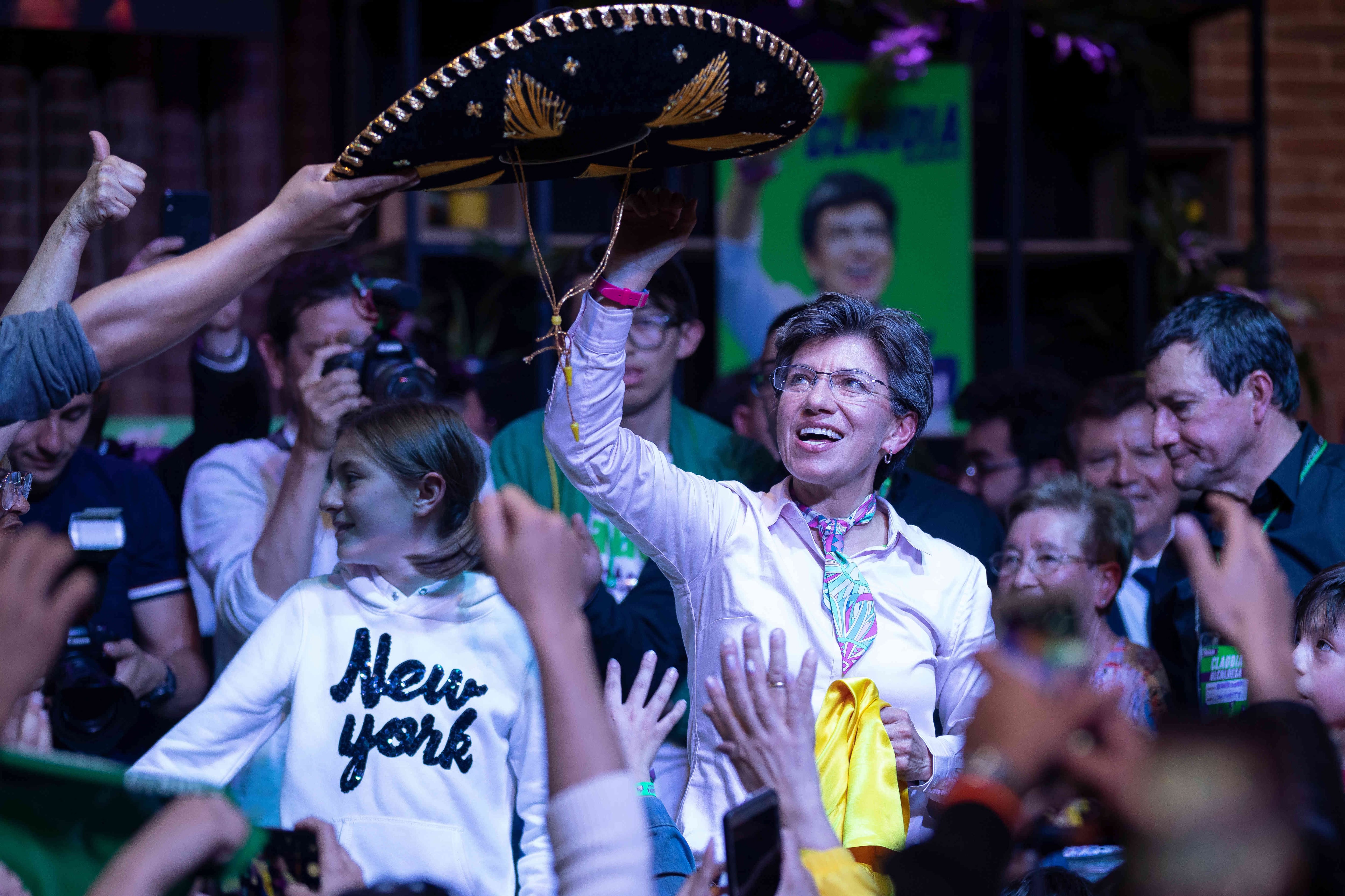 Luego de conocer los resultados de la Alcaldía de Bogotá, Claudia López celebrando su victoria en la sede del Partido Verde. Claudia López Foto: Esteban Vega