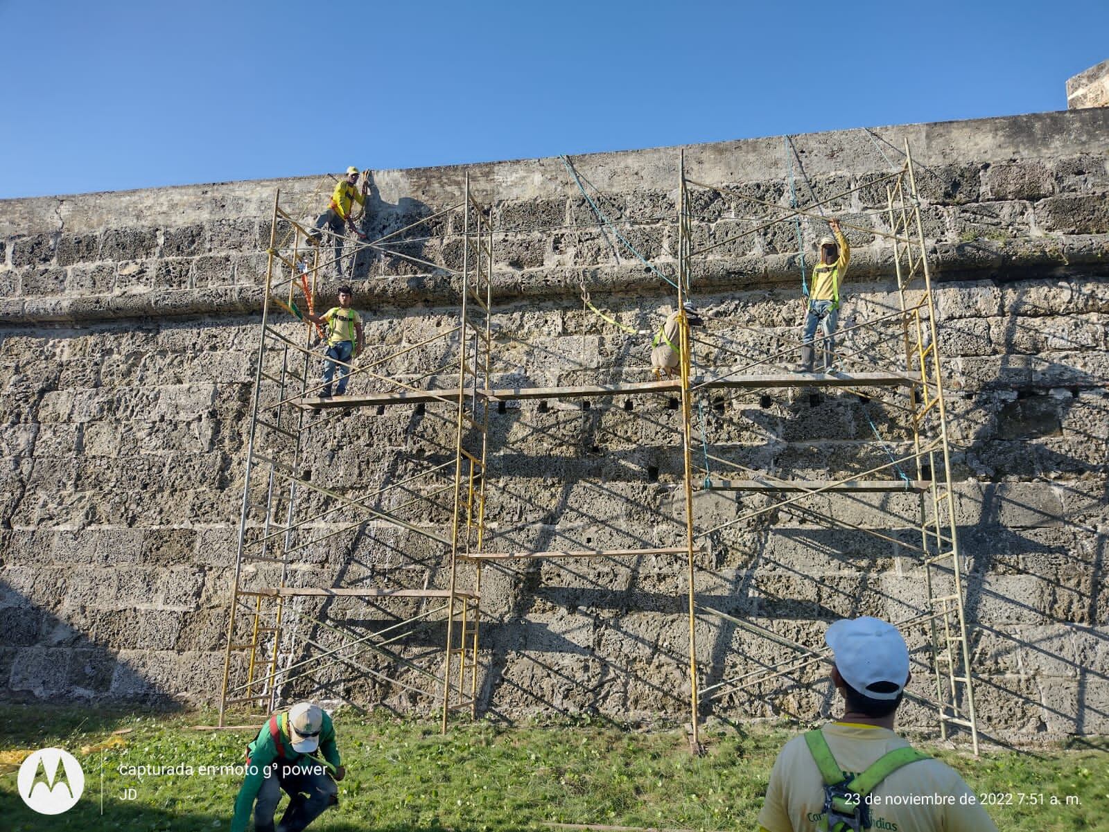 Limpieza Murallas de Cartagena.