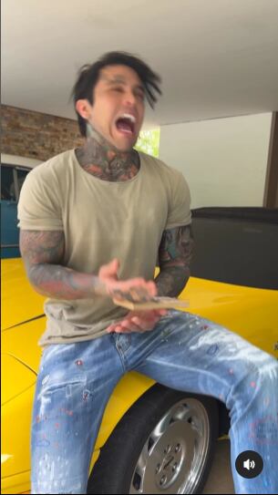 El influencer padeció todo tipo d e humillaciones. Foto: Instagram @yefersoncossio.