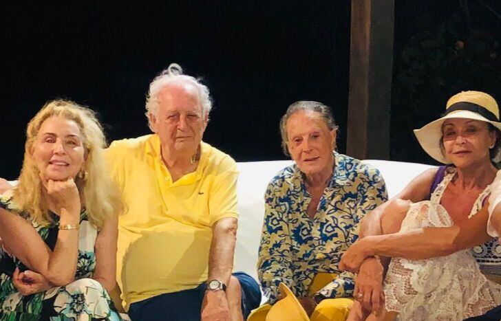 Jaime Ostos y su esposa María Angeles en Cartagena junto a sus amigos españoles María Antonia Álvarez y Rafael Diaz