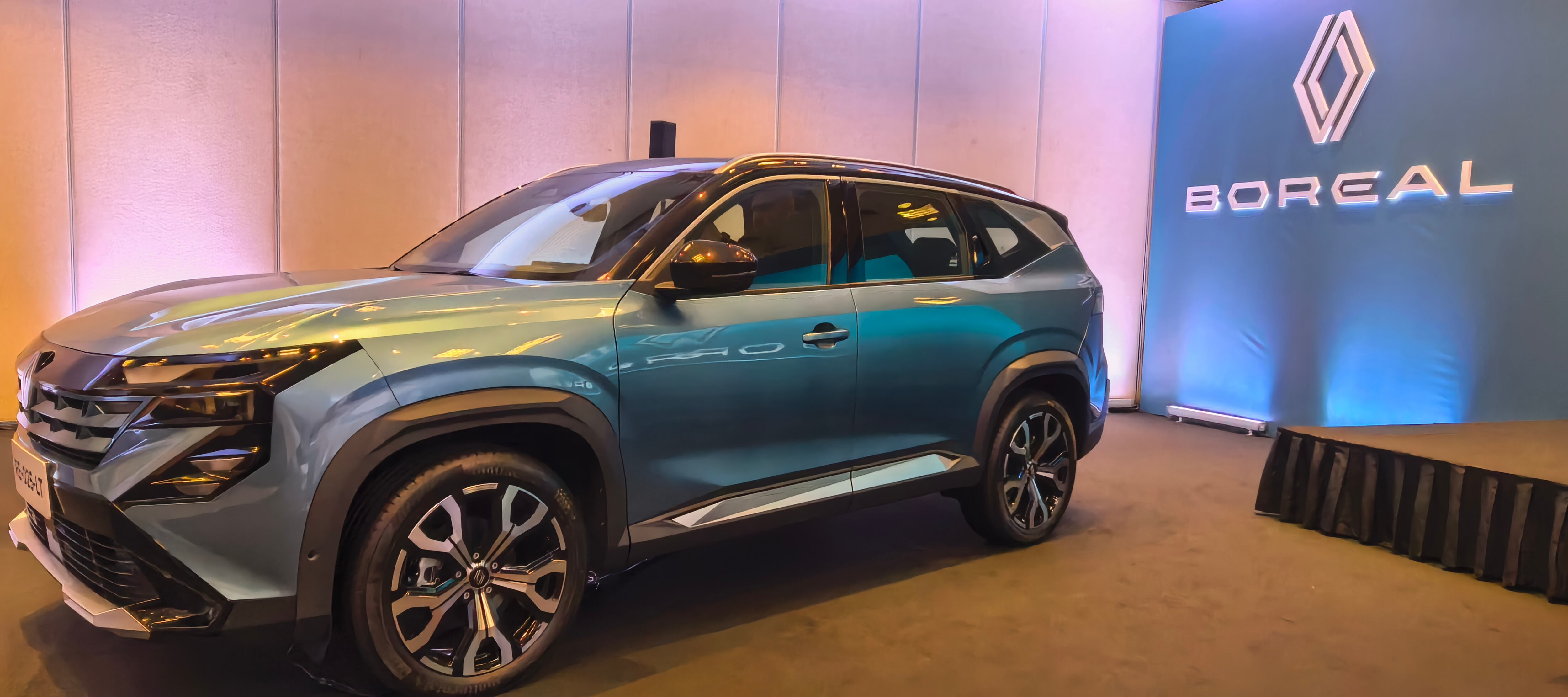 La nueva Renault Boreal llega con motor 1.3 turbo y con caja automática de 6 velocidades.