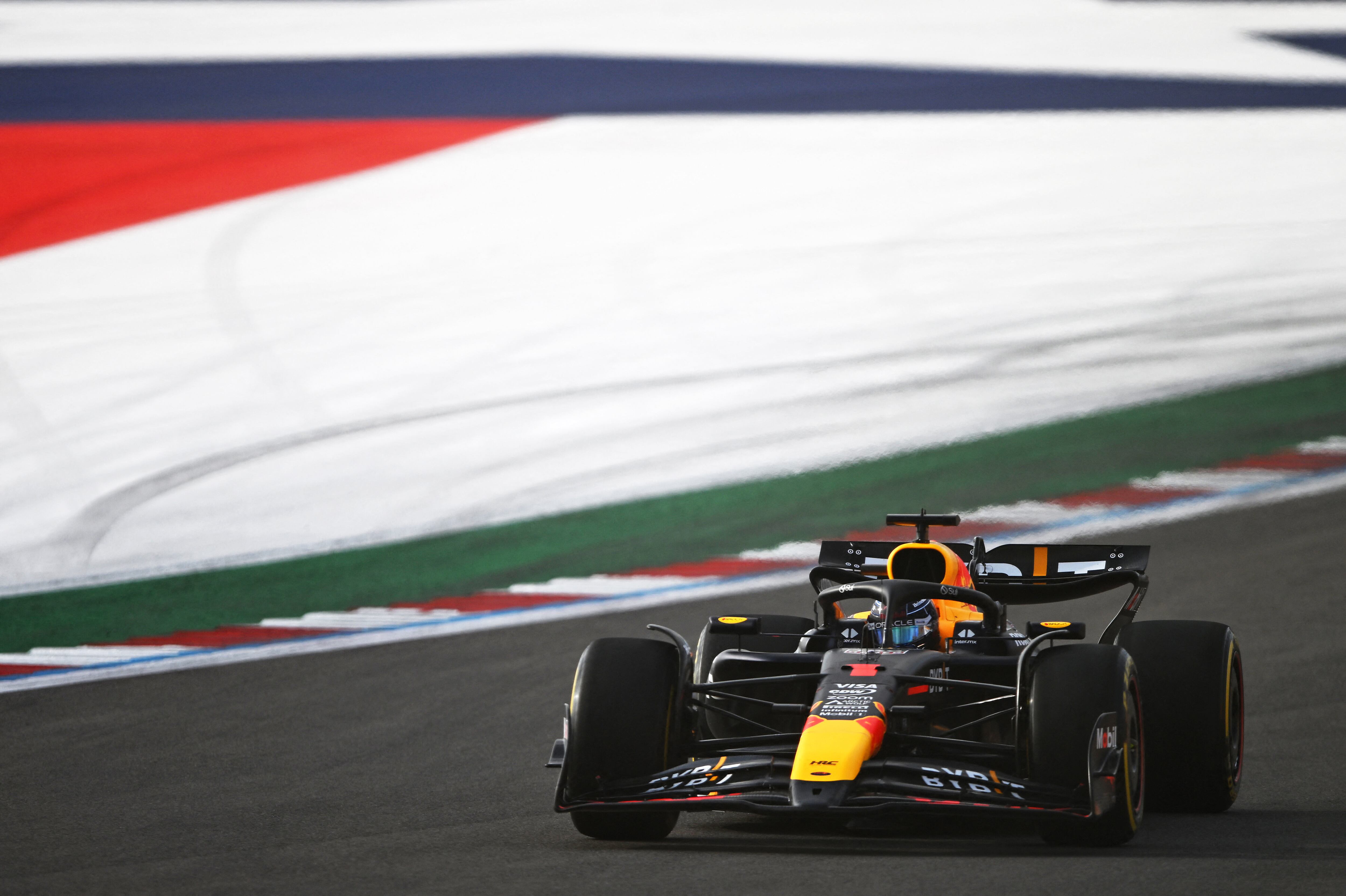 Verstappen logra la Pole en la F1