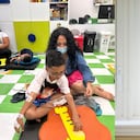 Niños y adolescentes con cáncer pueden continuar con sus estudios mientras reciben tratamiento, con clases adaptadas a sus condiciones de salud.
