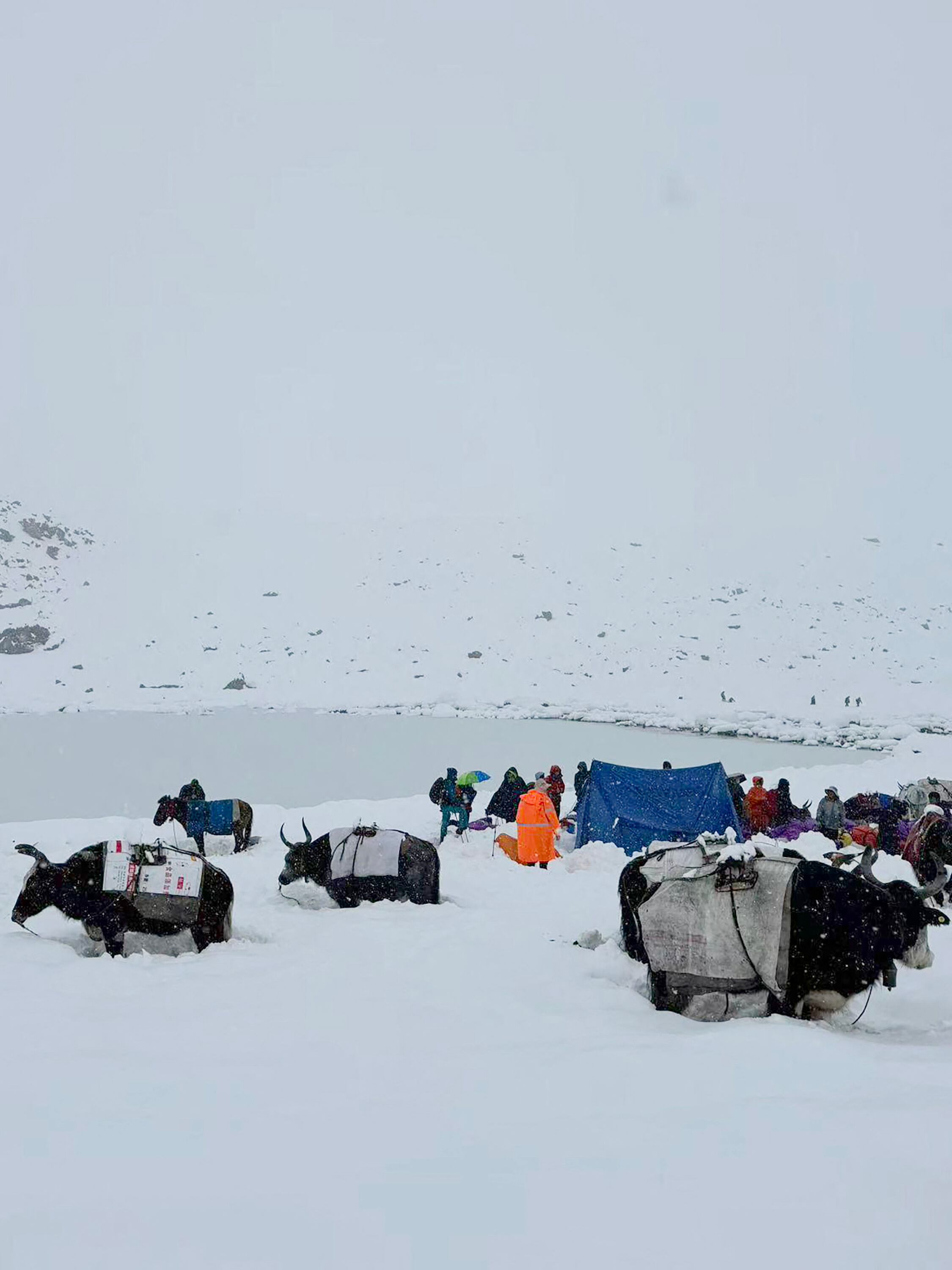 La evacuación de excursionistas en el Everest