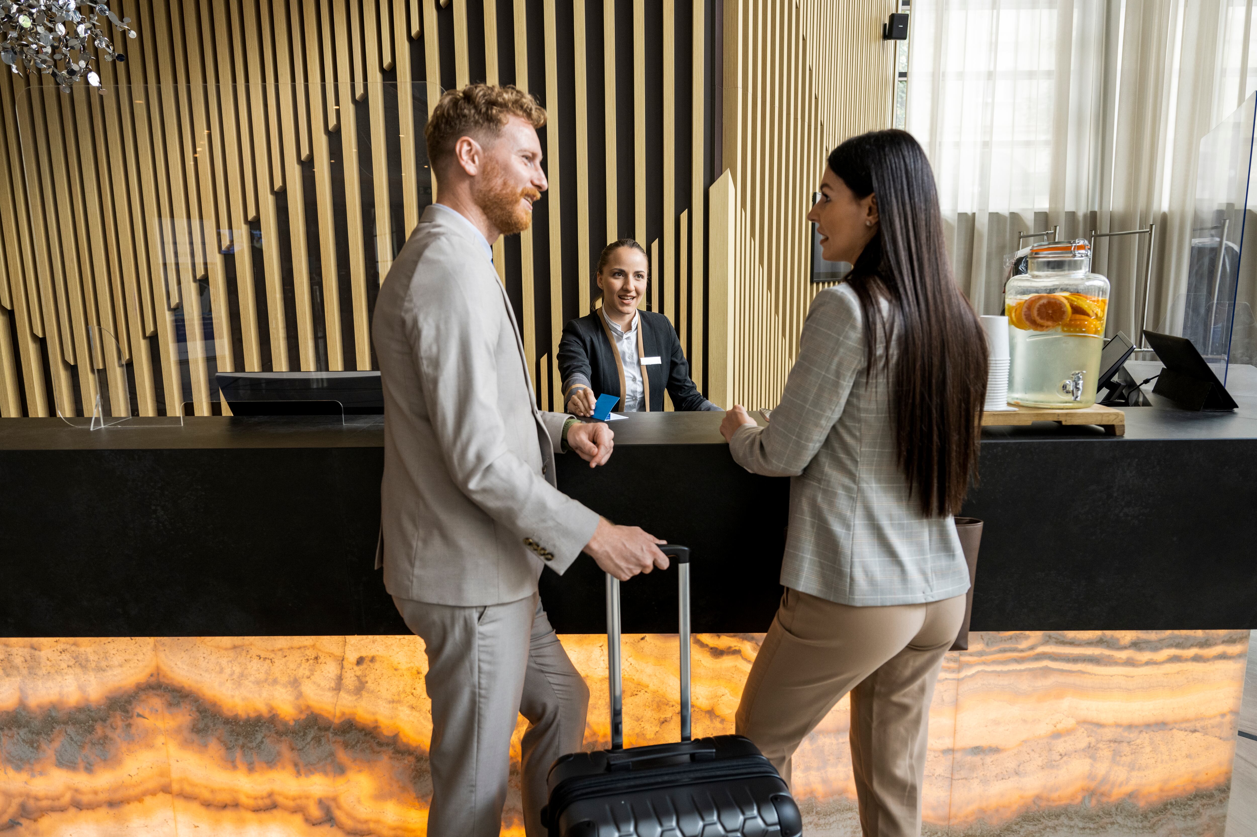 Viajero: si desea ser un buen huésped, estas son las siete cosas que nunca debería hacer en un hotel