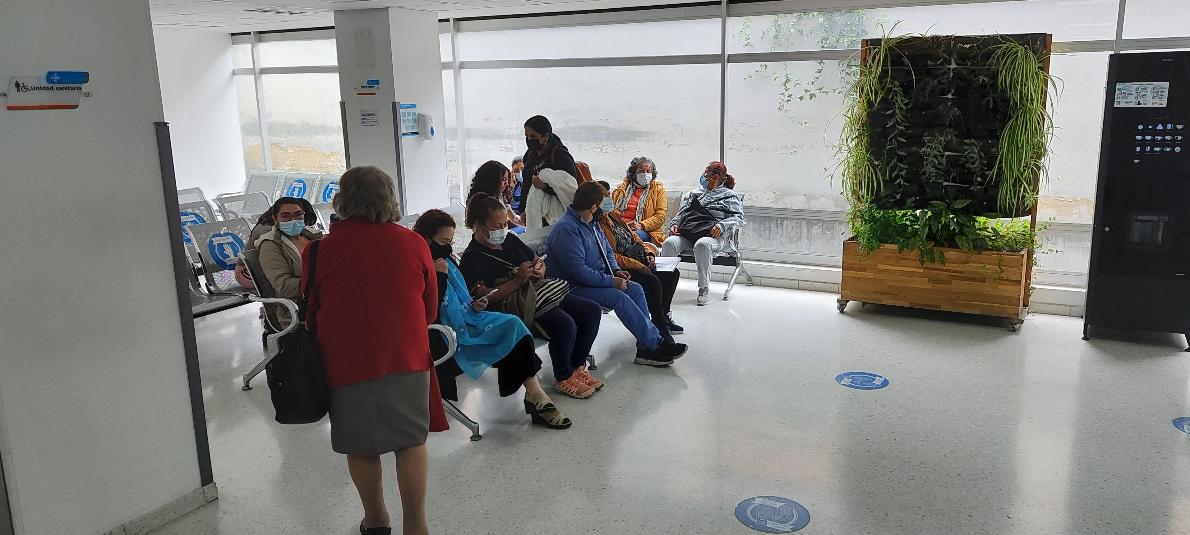 Juan Diego Alvira, hospitales