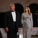PALM BEACH, FLORIDA - DECEMBER 31: Former U.S. President Donald Trump and former first lady Melania Trump arrive for a New Years event at his Mar-a-Lago home on December 31, 2022 in Palm Beach, Florida. Trump continues to run for a second term as the President of the United States. (Photo by Joe Raedle/Getty Images)