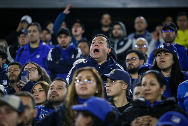 Hinchada de Millonarios furiosa por el cierre de 2025 del club.
