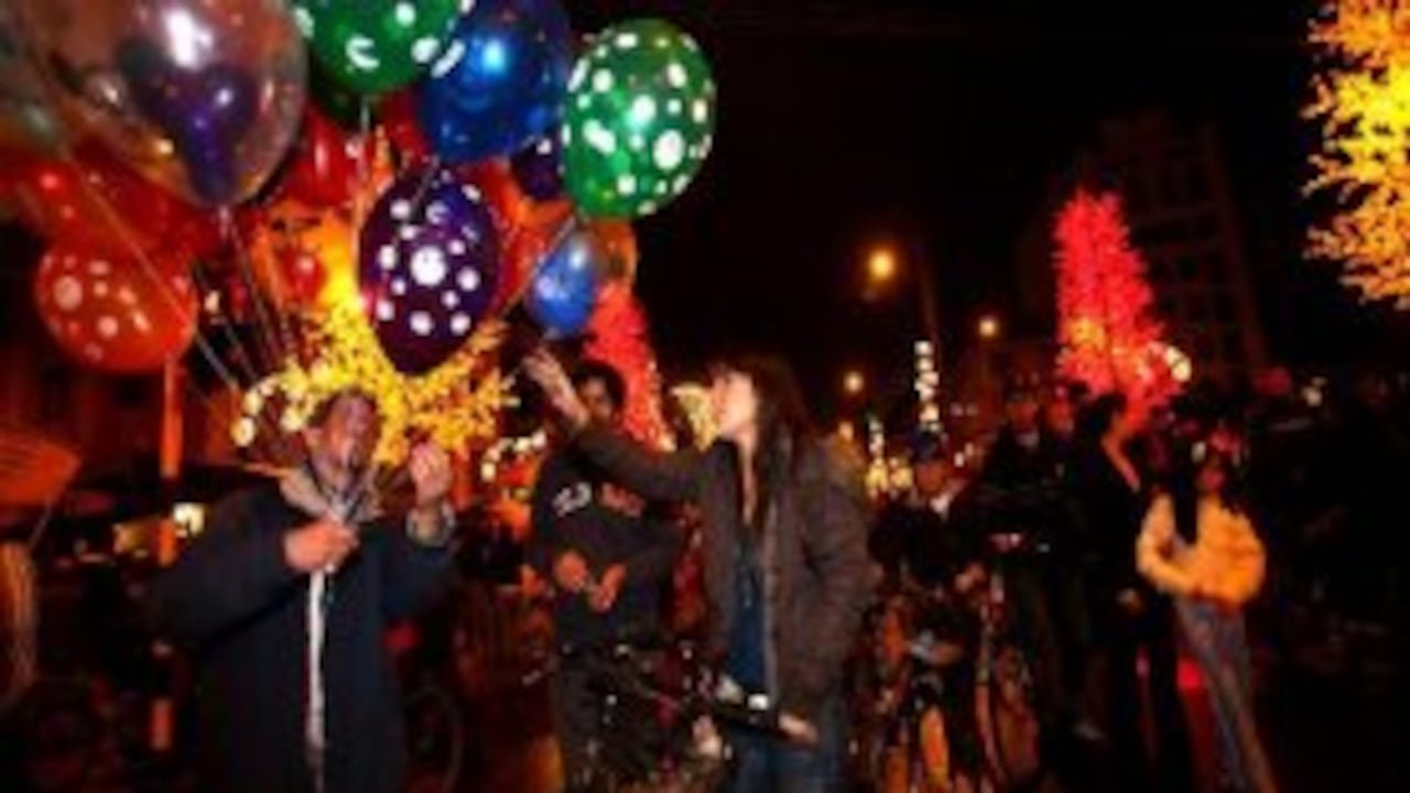 Los ciudadanos que se transporten en bicicleta, deberán utilizar los elementos de seguridad (casco, cinta reflectiva y luces).