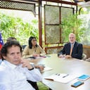 Delcy Rodríguez junto a la delegación de Israel