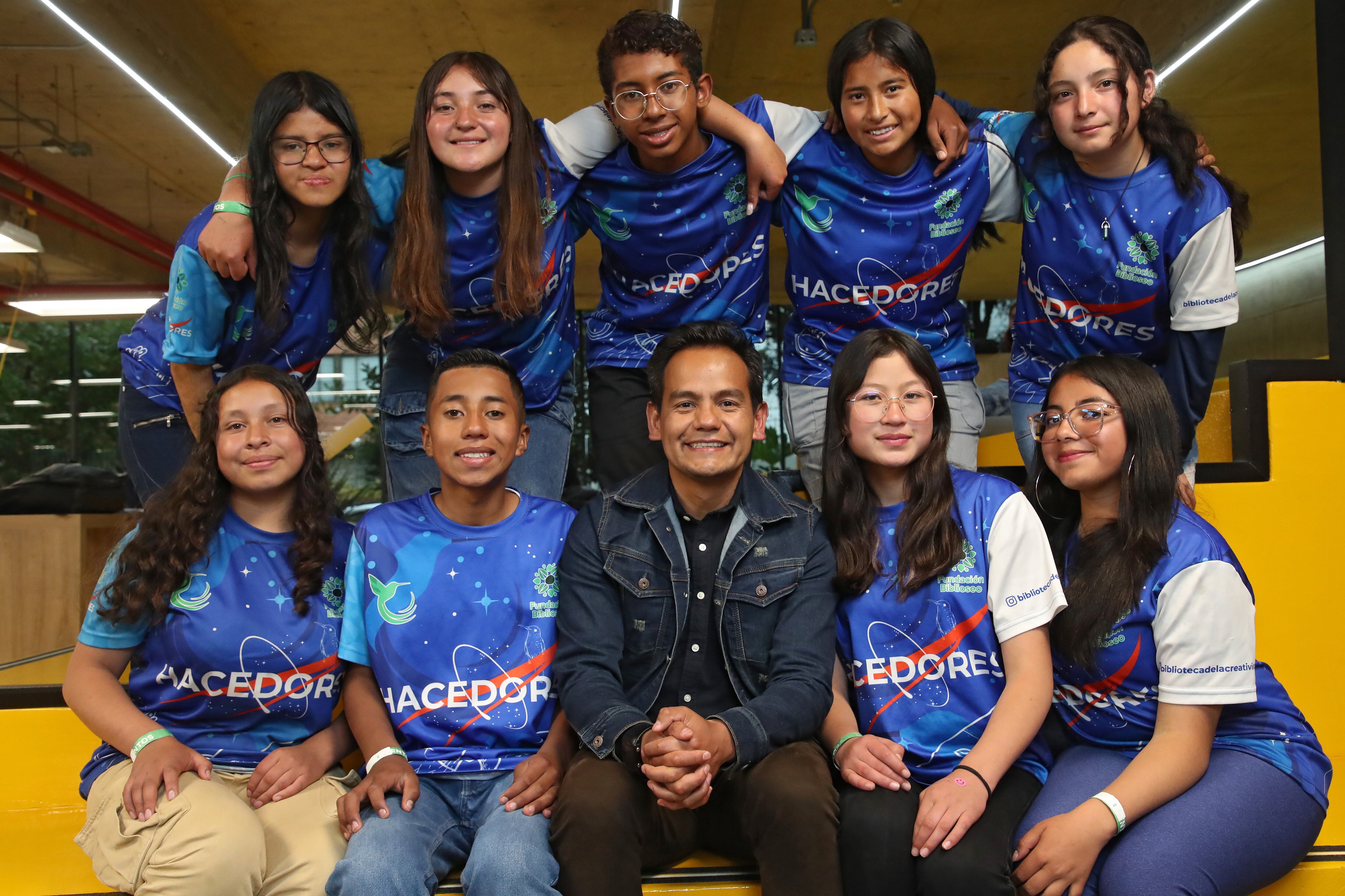 Programa hacedores a  la NASA  estudiantes de la Biblioteca la Creatividad del profesor Iván Triana en la vereda Quiba Guabal en la localidad de Ciudad Bolívar
Bogotá  Universidad EAN
Septiembre 26 del 2024
Foto Guillermo Torres Reina - Semana