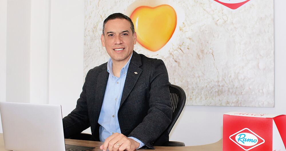 Bernardo serna Presidente de Ramo 