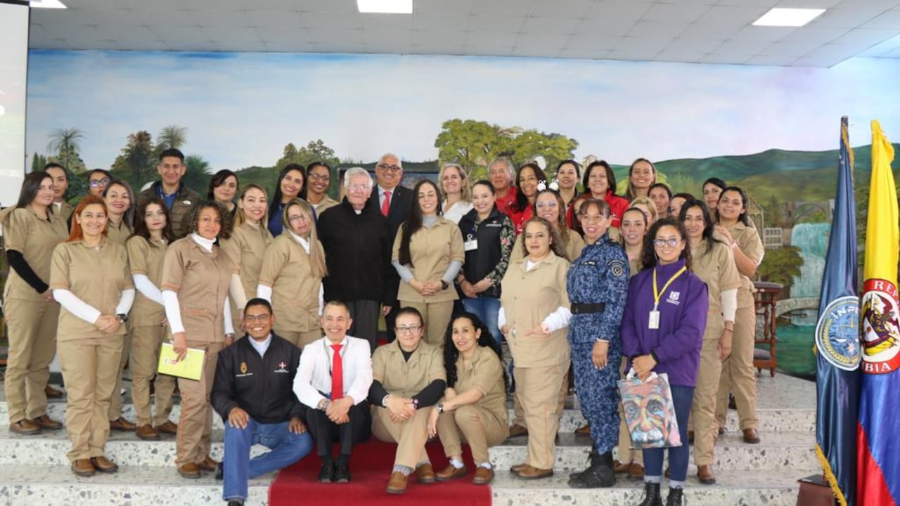 Más de 100 privados de la libertad se incluyeron en programa de formación académica que los convertirá en profesionales.