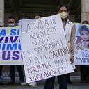 Plantón frente a la Corte Constitucional para pedir al alto tribunal que respalde la reforma que estableció la pena perpetua para violadores de niños.