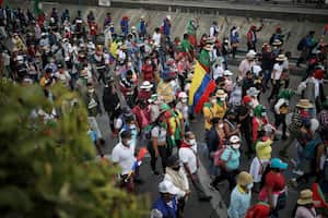 Recorrido de la minga, llegando a la Plaza de Bolívar. Con la presencia de la alcaldesa de Claudia López.