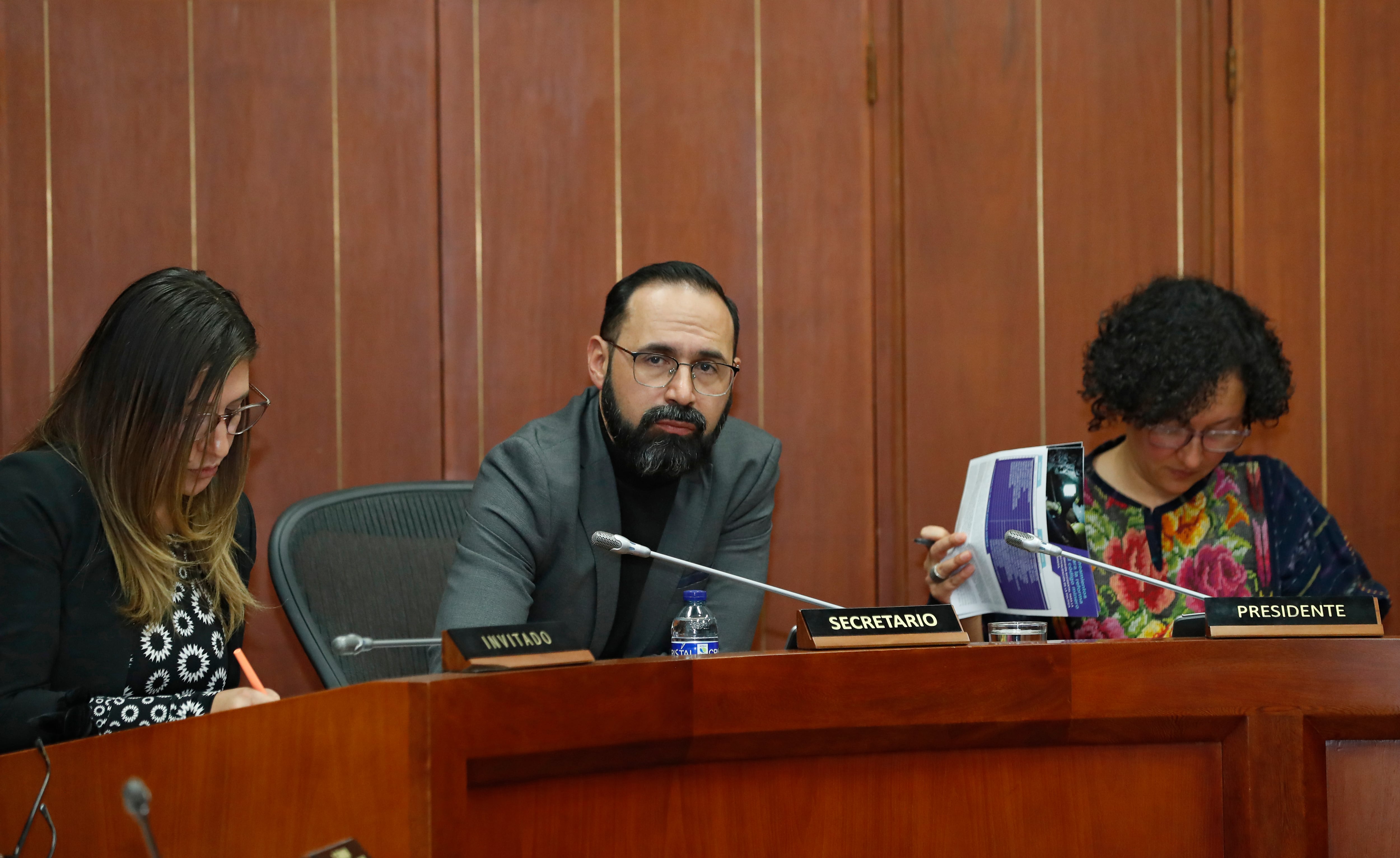 Comisión Quinta del Senado
Senadora Isabel Zuleta López
 Ómar Andrés Camacho ministro de Minas
Bogota septiembre 13 del 2023
Foto Guillermo Torres Reina / Semana