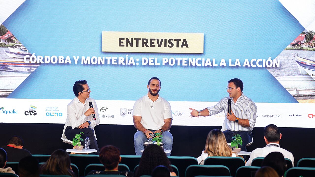 Yesid Lancheros, director general de SEMANA entrevista al gobernador de Córdoba, Erasmo Zuleta, y el alcalde de Montería, Hugo Kerguelén.