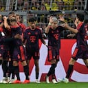 Jugadores del Bayern celebran un gol ante el Borussia Dortmund