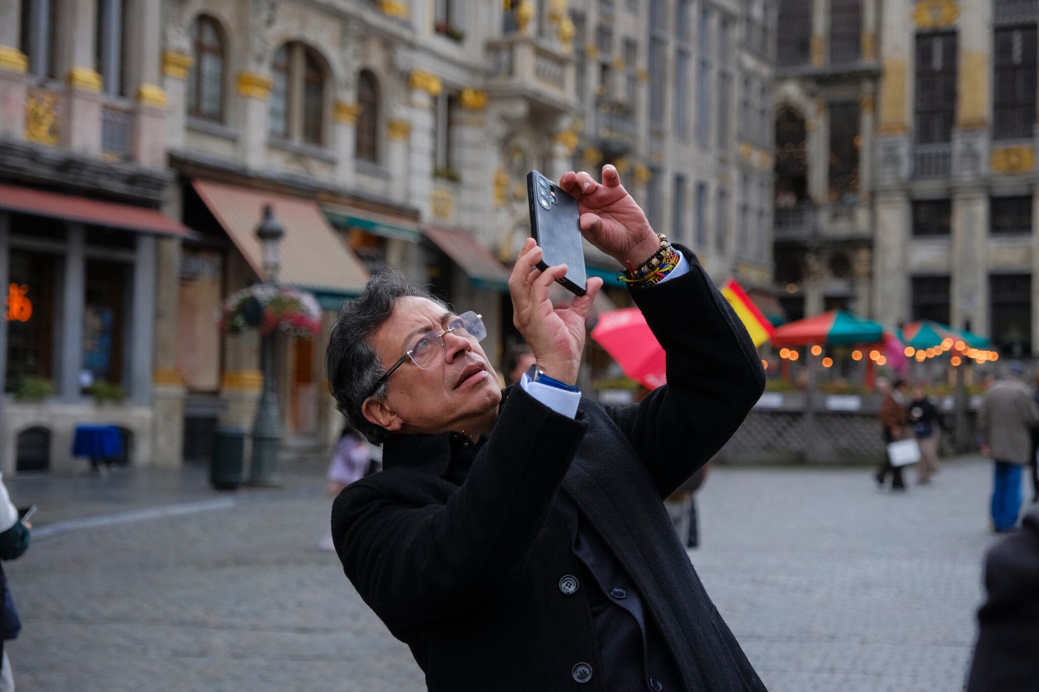 El presidente, Gustavo Petro, el 10 de octubre de 2025 en Bruselas (Bélgica). Estuvo acompañado por la canciller colombiana, Rosa Yolanda Villavicencio, y por el embajador de Colombia en Bruselas, Daniel Prado Albarracín