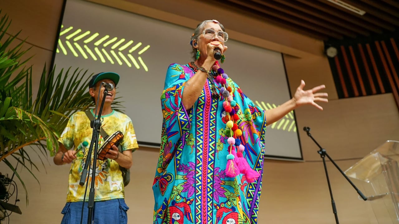 Aterciopelados, a su paso por la Zona Verde, de la COP16, en el centro de Cali.