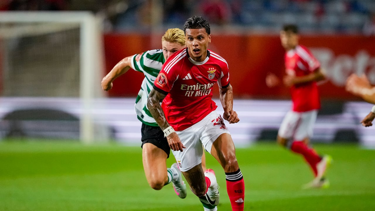 Richard Ríos jugó la Supercopa de Portugal y la ganó con Benfica