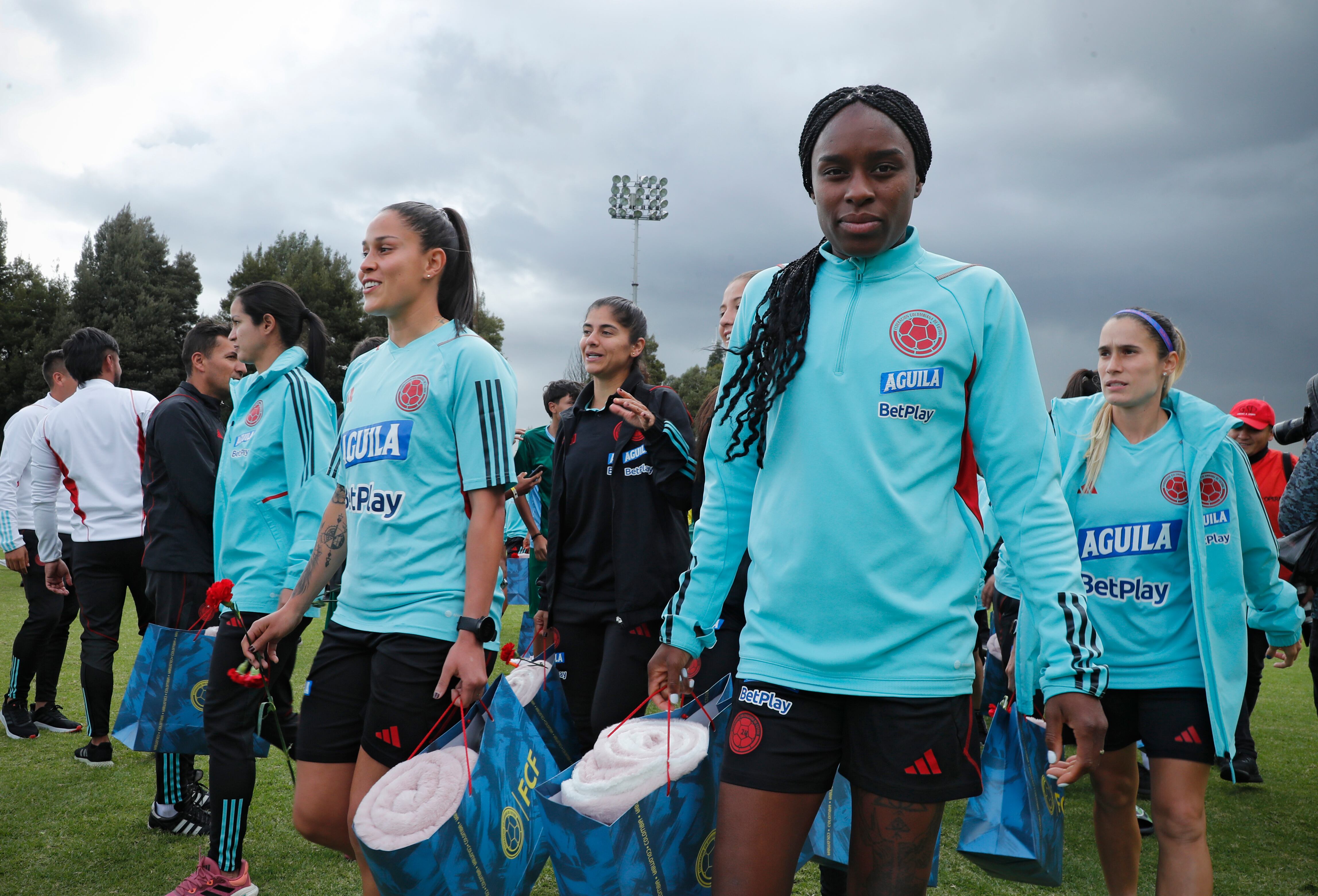 fans de la  Selección Colombia Femenina de Mayores rumbo a la  Copa Mundial de Australia  Nueva Zelanda 
Bogota julio 6 del 2023
Foto Guillermo Torres Reina / Semana
