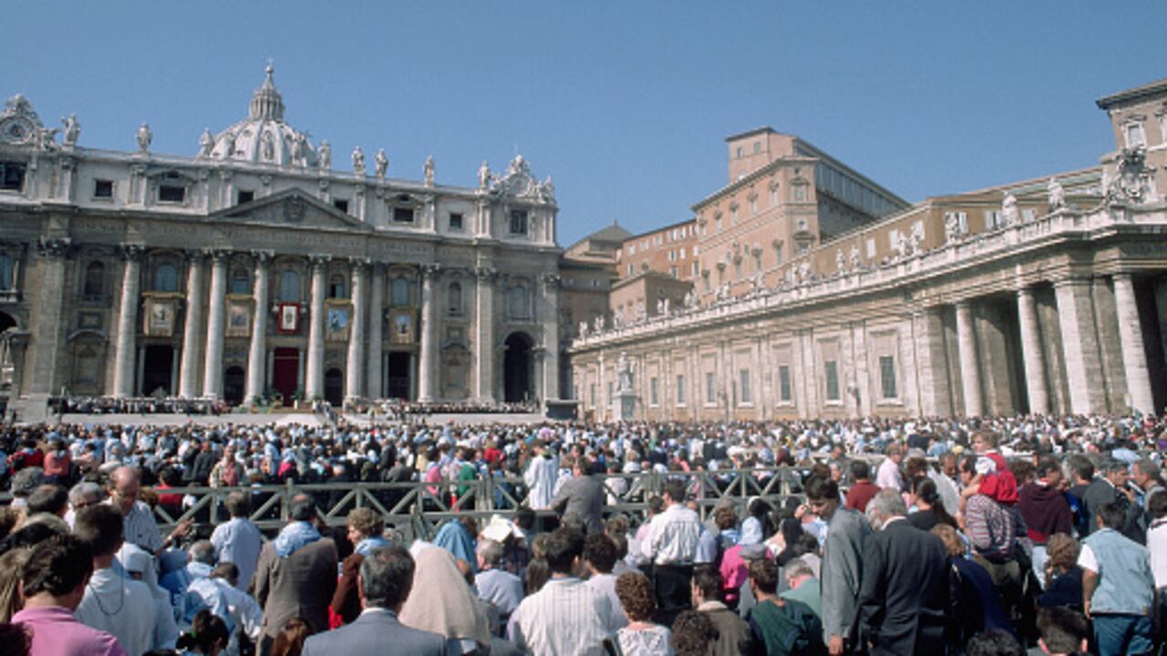 Fuentes religiosas sostienen que el Vaticano está organizando un programa alternativo en caso de que el papa no pueda presidir las ceremonias religiosas.