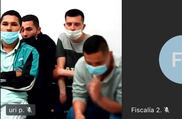 Policías capturados en Bogotá permitían el tráfico hasta de pegante en la estación de Fontibón