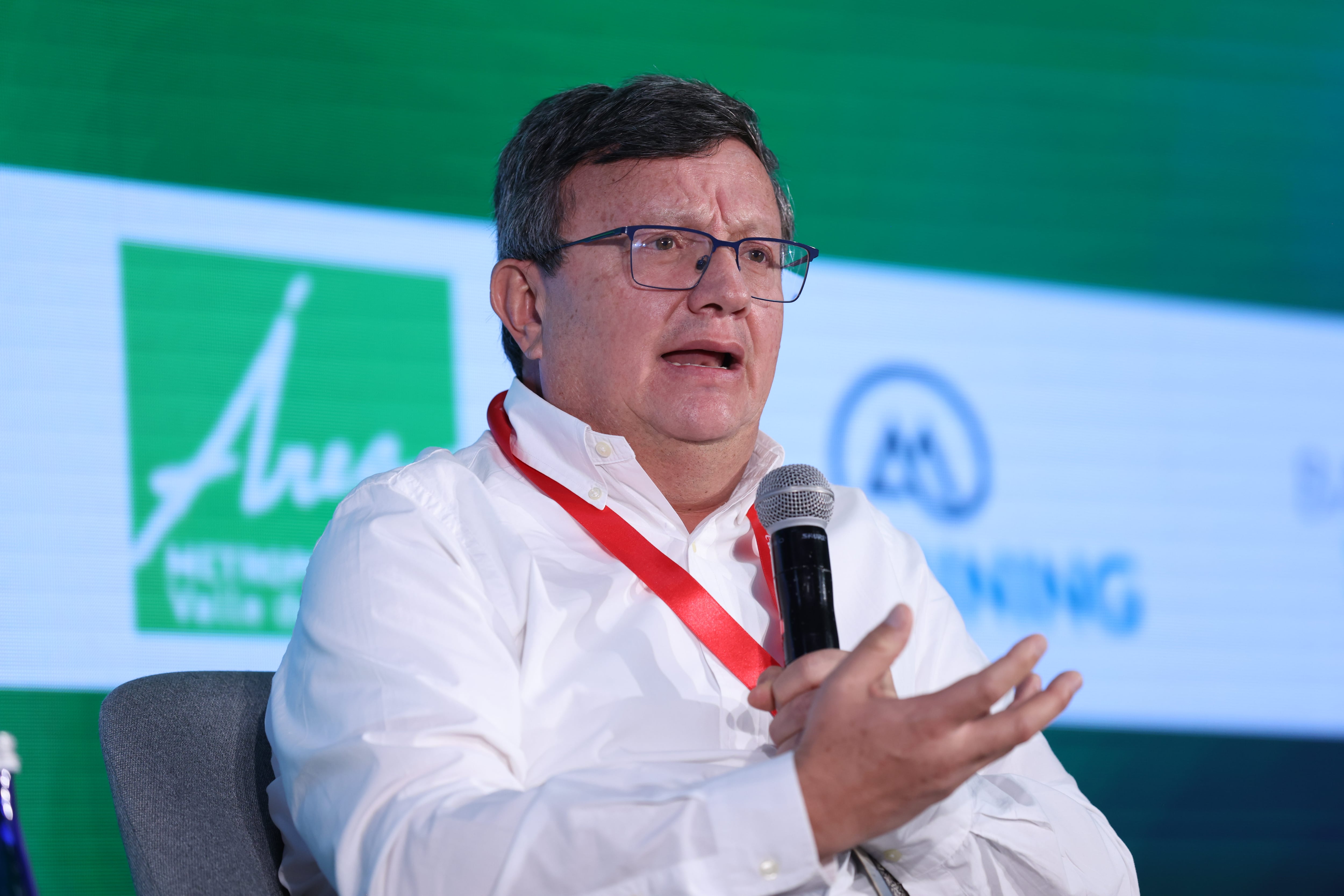 Foro Semana por Colombia Medellín y Antioquia 2026
La región que amplía sus fronteras
Una economía en transformación, territorios que crecen y una nueva conexión con el mundo
25 de agosto de 2026