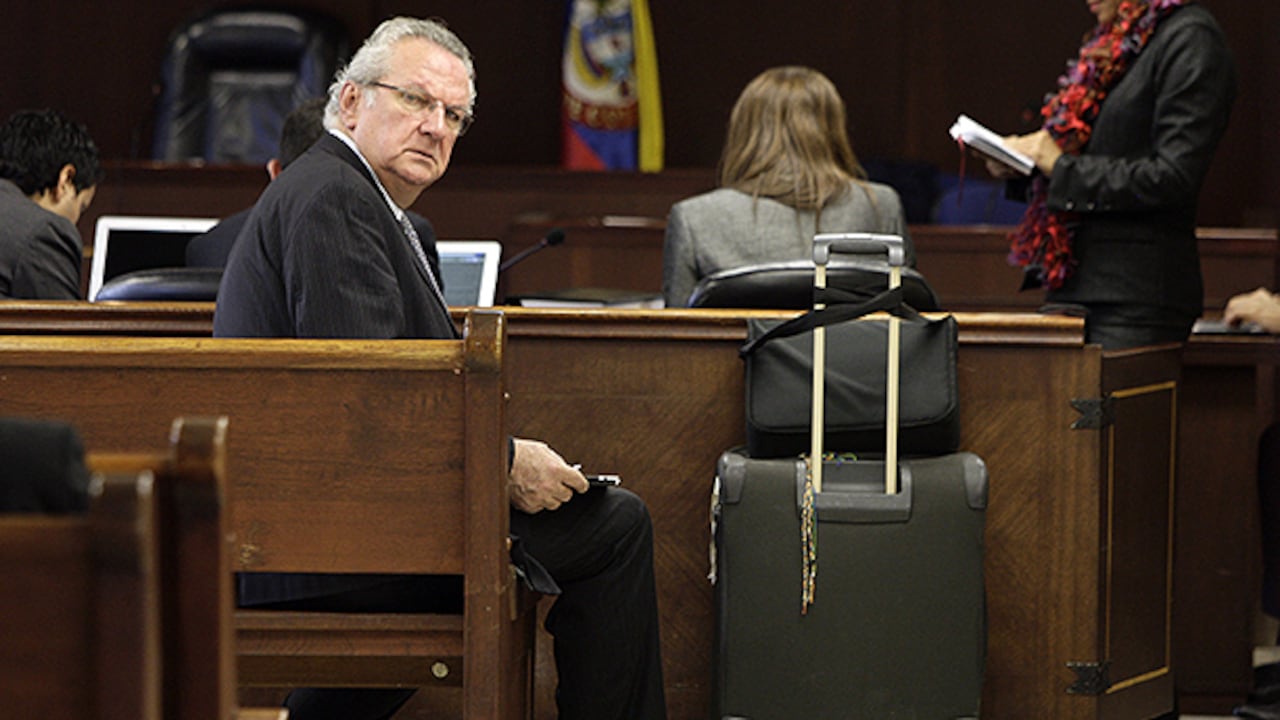 Rodrigo Jaramillo con las maletas listas, dispuesto para ponerse a disposición de las autoridades.