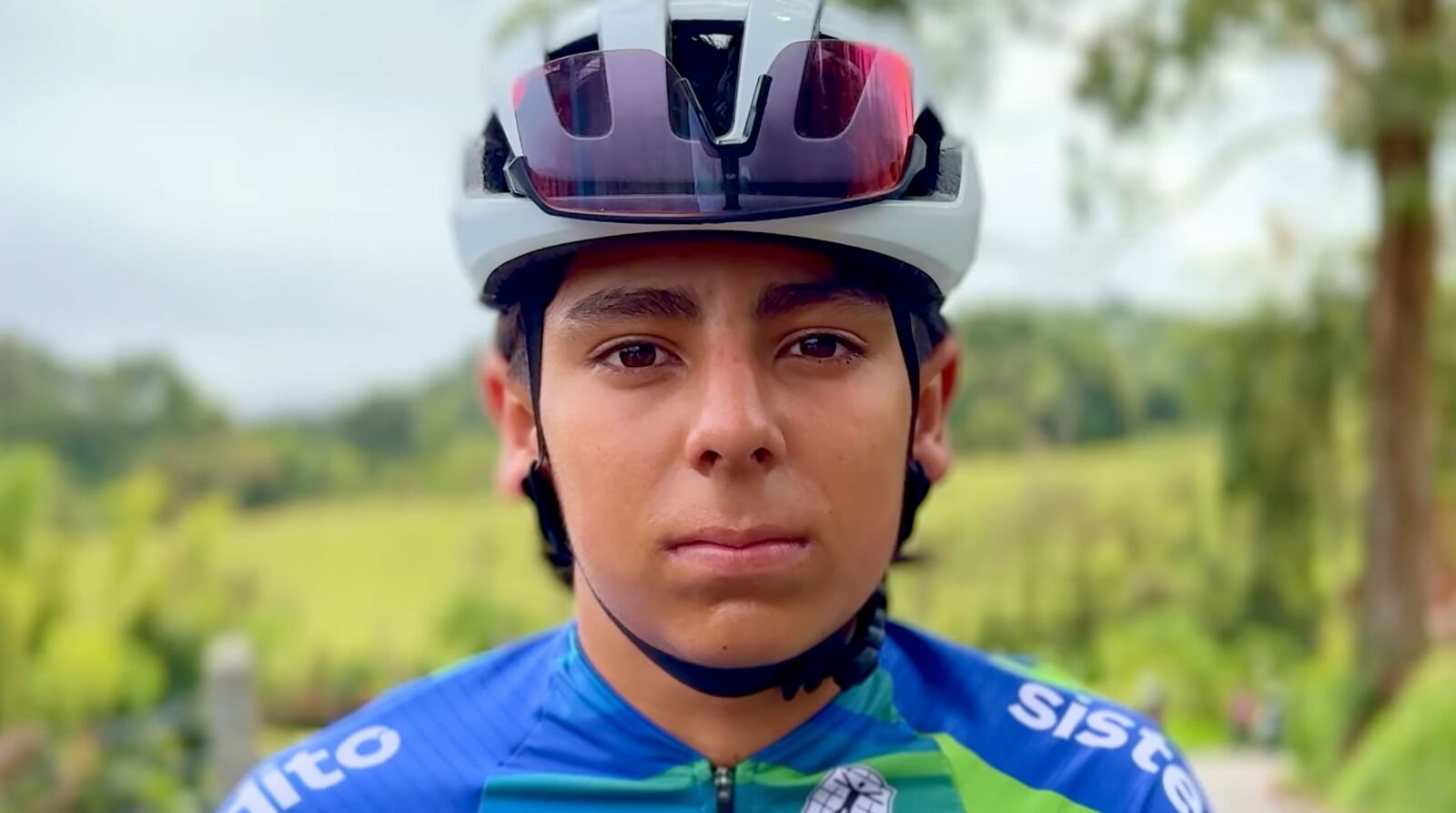 Emanuel Restrepo es otro de los jóvenes beneficiarios. Ya lleva tres años enfocado en convertirse en ciclista profesional.
