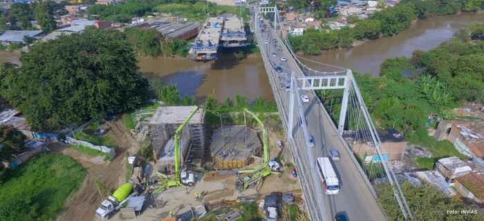 La gobernadora del Valle del Cauca, Clara Luz Roldán, anunció que está el 100% de los recursos para culminar la obra del puente de Juanchito.
