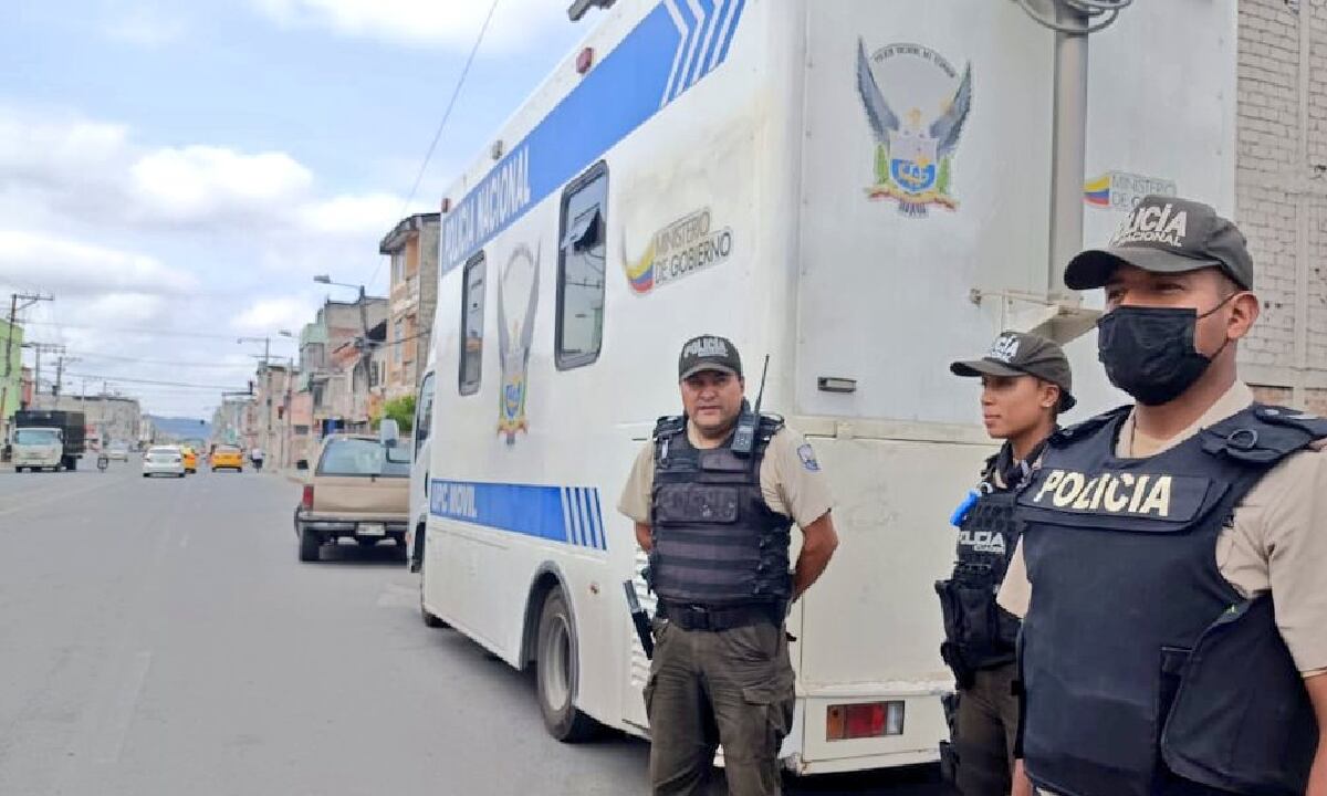 Policía de Ecuador extrema medidas en la frontera norte ante incremento de actividad relacionada al narcotráfico.