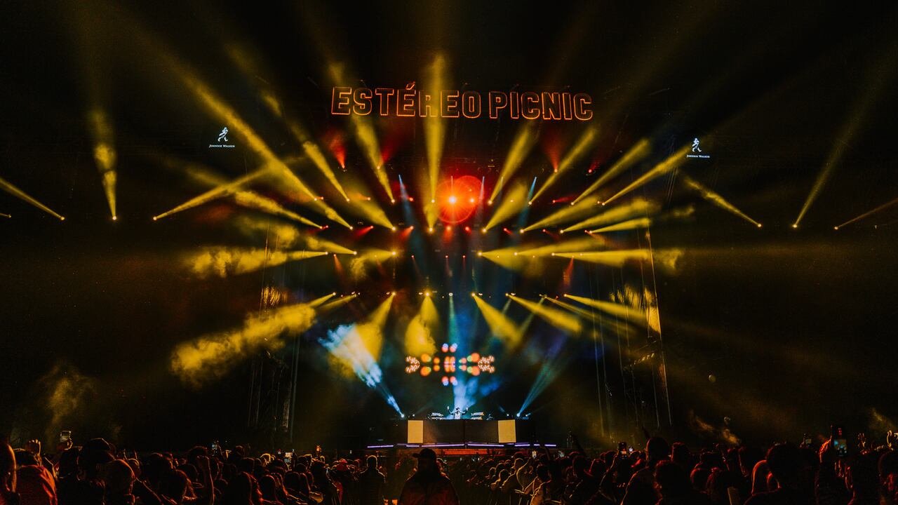 Bizarrap en vivo en el Festival Estéreo Picnic 2023.