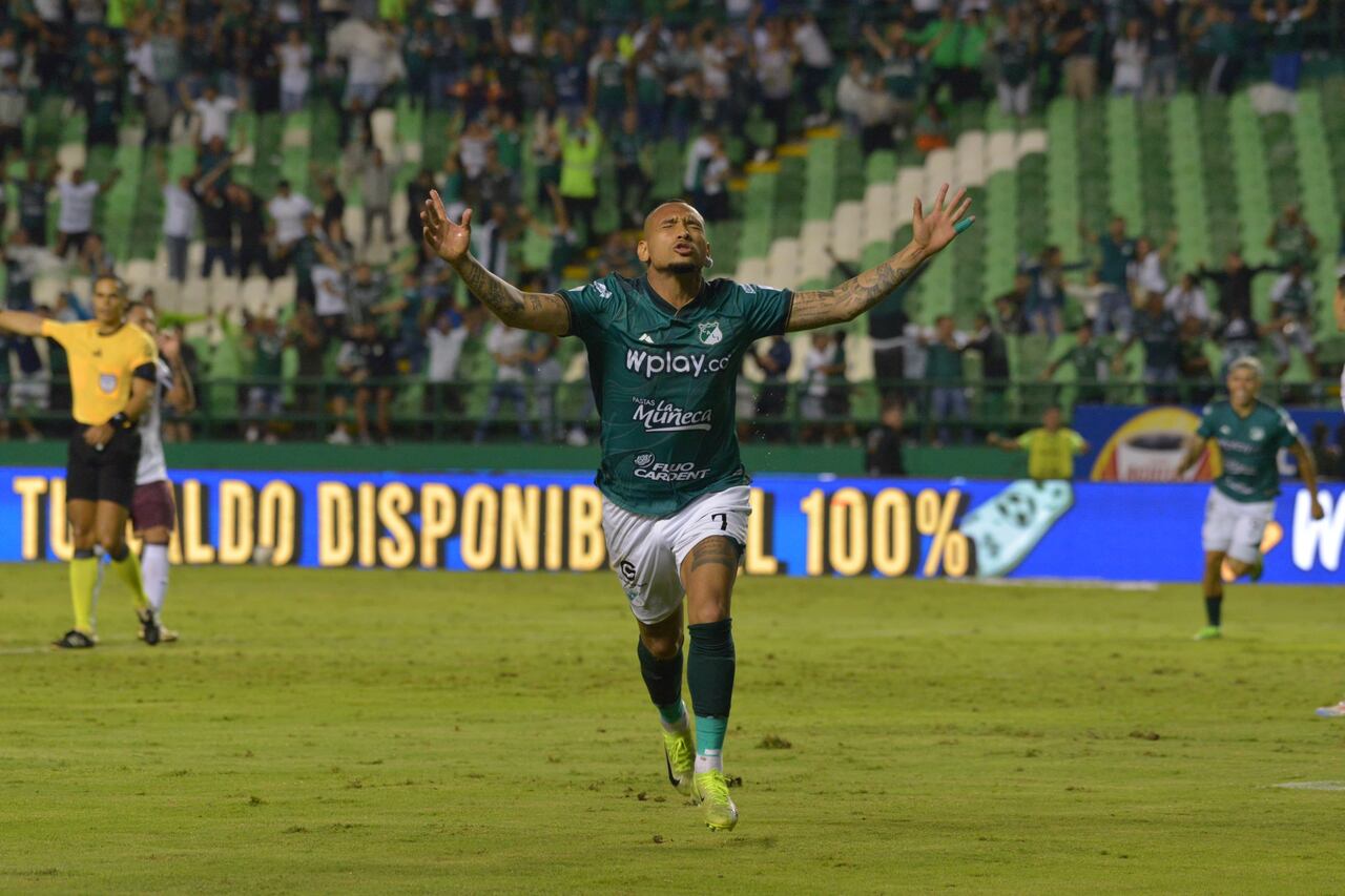 Jarlan Barrera celebra su tanto con el Deportivo Cali ante Deportes Tolima.