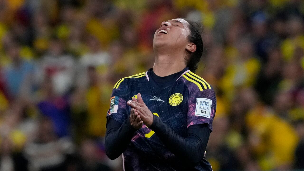 La colombiana Mayra Ramírez reacciona después de no anotar durante el partido de fútbol del Grupo H de la Copa Mundial Femenina, entre Alemania y Colombia, en el Estadio de Fútbol de Sydney, en Australia, el domingo 30 de julio de 2023. (Foto AP/Mark Baker).